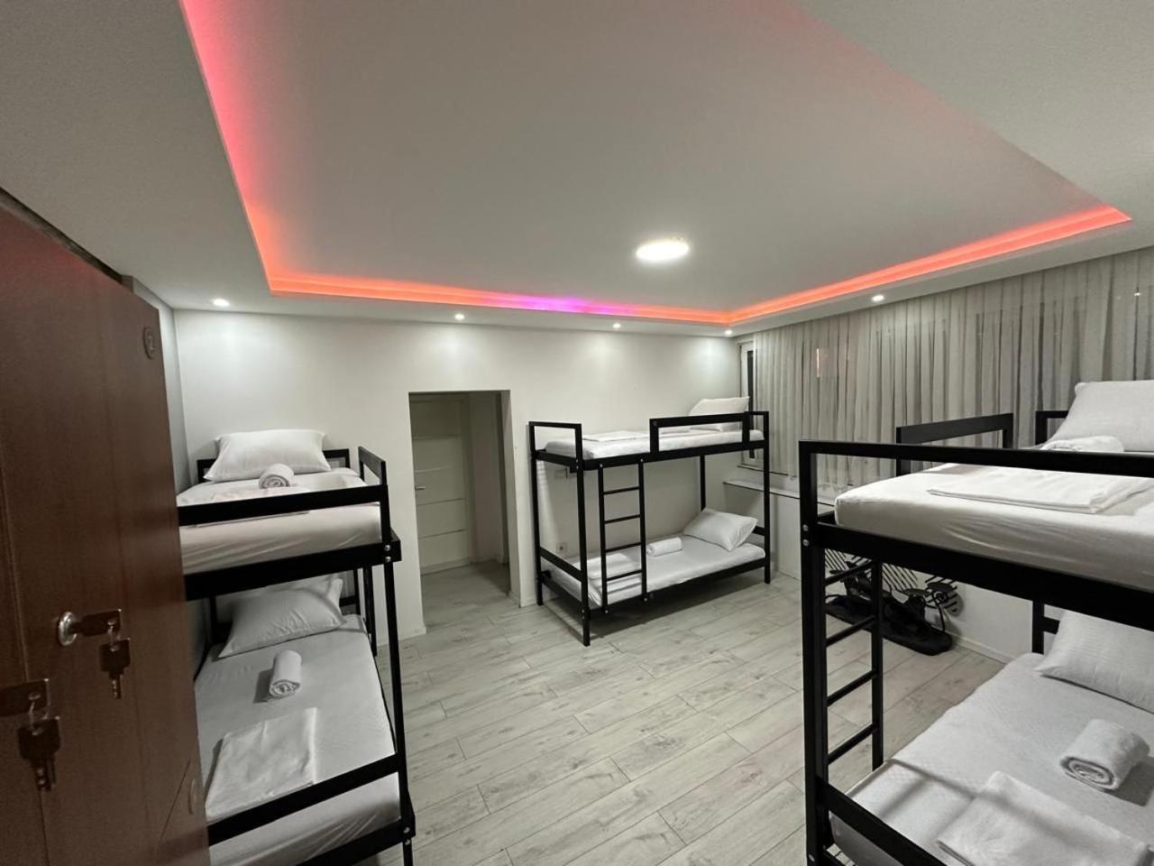 Shesh Hostel Priština Exteriér fotografie