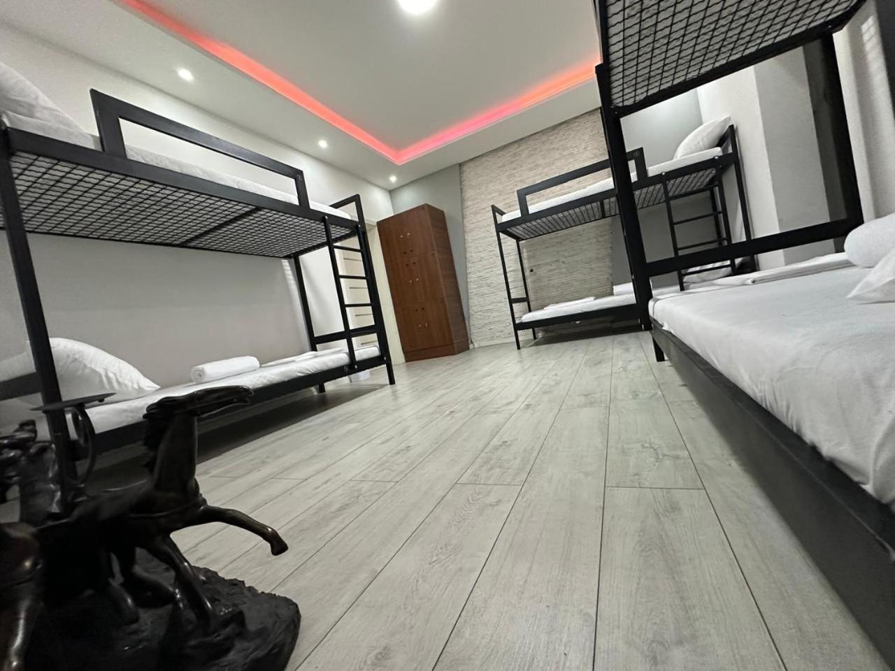 Shesh Hostel Priština Exteriér fotografie