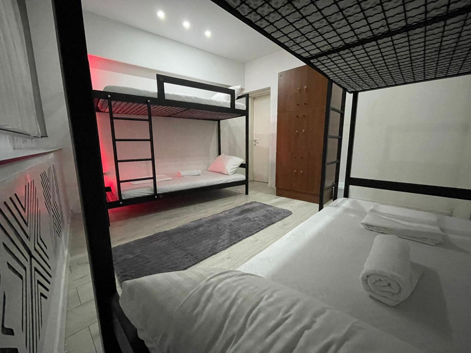 Shesh Hostel Priština Exteriér fotografie
