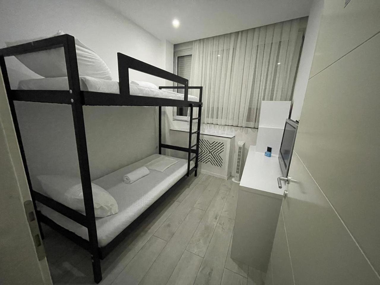 Shesh Hostel Priština Exteriér fotografie