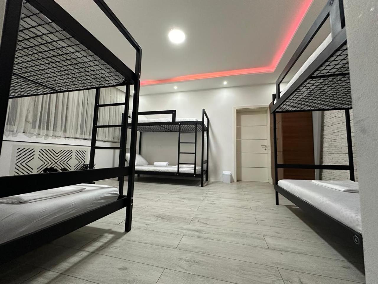 Shesh Hostel Priština Exteriér fotografie